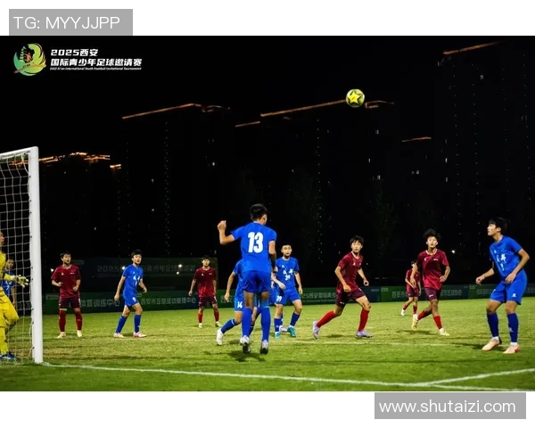 现代足球明星的魅力瞬间展现与背后的奋斗故事